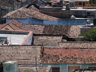 Blick vom Turm des Historischen Museums über die Dächer von Trinidad