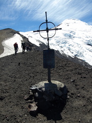 Osorno-Vulkan, Gedenk-Ort an einen hier verschollenen Bergsteiger