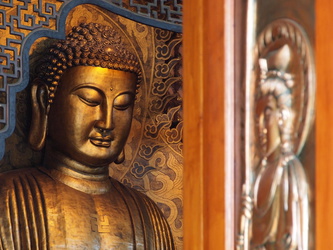 Buddha in der Haupthalle