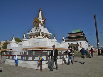 Gebetsmühlen auf dem Gelände vom Gandan-Kloster
