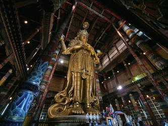 Statue der Göttin Janraisig im Gandan-Kloster