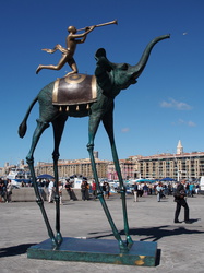 Skulptur am Hafen