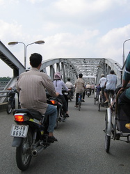 Brücke in Hué