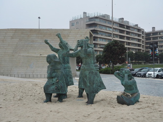 Skulptur am Strand von Matosinhos