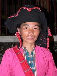 Laotin in traditioneller Tracht