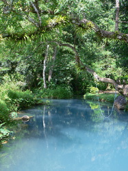 Badestelle am Fluß vor der Tham Xang Höhle
