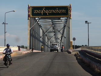 Brücke über den Irrawaddy-Fluss