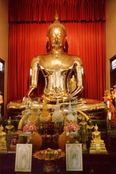 Wat Traimit - Goldene Buddha-Statue