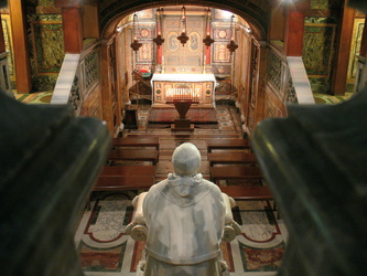Santa Maria Maggiore - Kellerraum am Altar