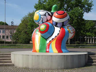 Hannover - Nanas - Skulpturenmeile