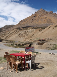 Ladakh - Silent Place - Restaurant im Nirgendwo am Manali-Leh-Highway